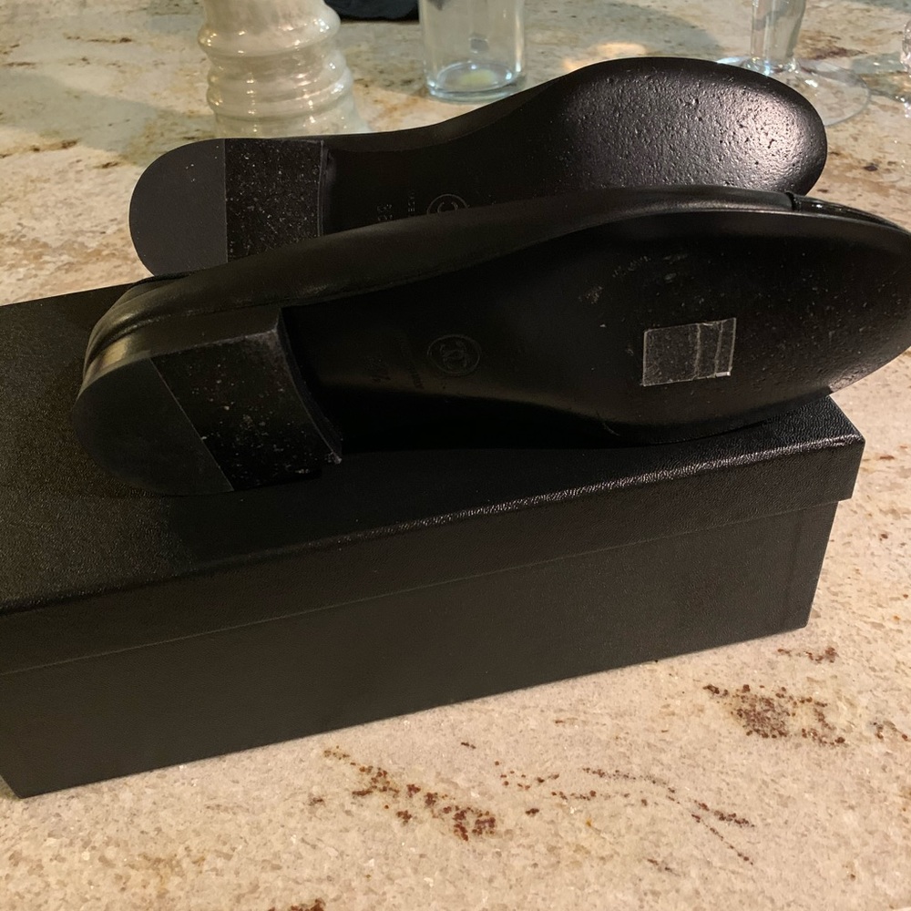 Shoe - Picture 2 of 4